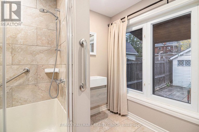 29043617/9-warren-avenue/ottawa-west/ottawa/ontario/K1Y0R9_19