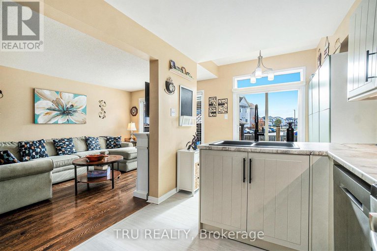 28989058/214-arrita-street-e/emerald-meadowstrailwest/ottawa/ontario/K2S0J7_11