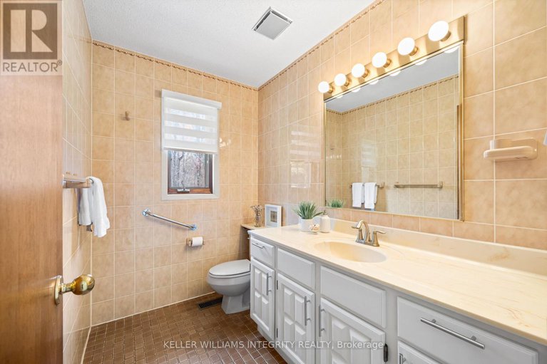 28227468/108-margaret-anne-drive/huntley-ward-south-east/ottawa/ontario/K0A1L0_25