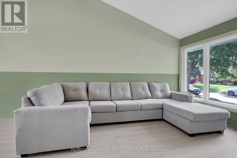 28570009/2286-elmira-drive/parkway-park/ottawa/ontario/K2C1H4_7