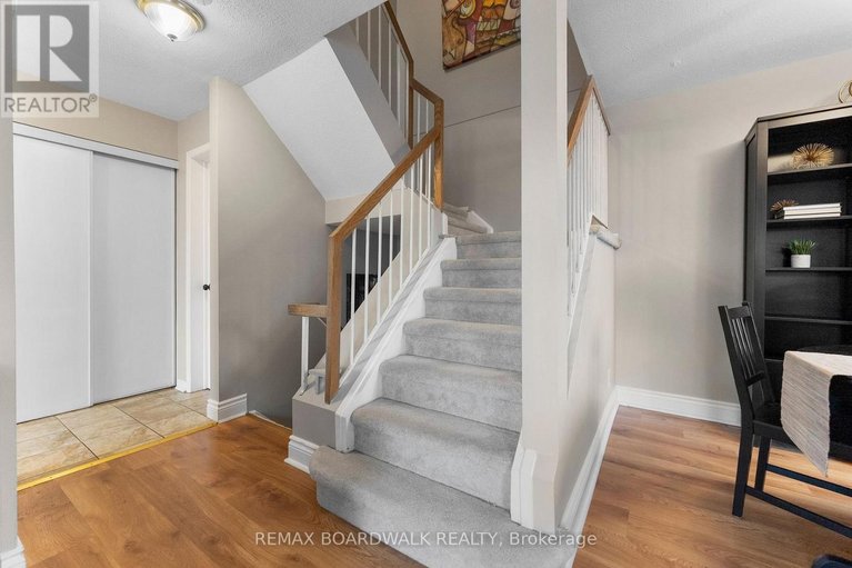 29598621/614-tanguay-court/katimavik/ottawa/ontario/K2L3X3_5