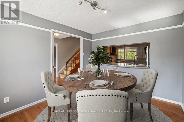 28684001/2045-deerhurst-court/beacon-hill-north/ottawa/ontario/K1J8H2_21