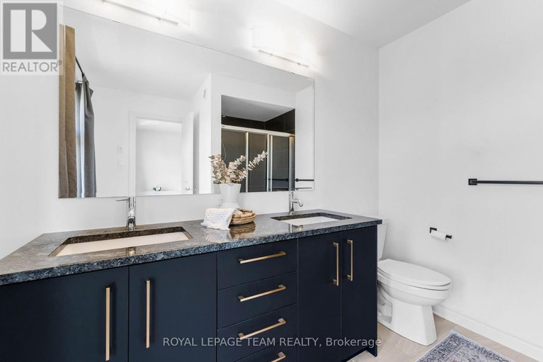 28517171/393-cornice-st-street/mer-bleuebradley-estatesanderson-park/ottawa/ontario/K1W0P6_12