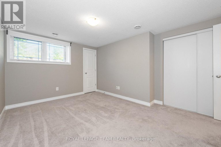 28869009/634-danaca-private/carson-meadows/ottawa/ontario/K1K2V7_21