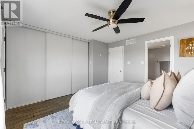 28977056/368-crownridge-drive/emerald-meadowstrailwest/ottawa/ontario/K2M3A4_25