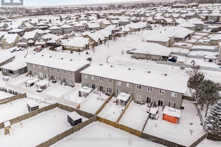 29364224/877-platinum-street/clarencerockland-twp/clarence-rockland/ontario/K4K0H9_33