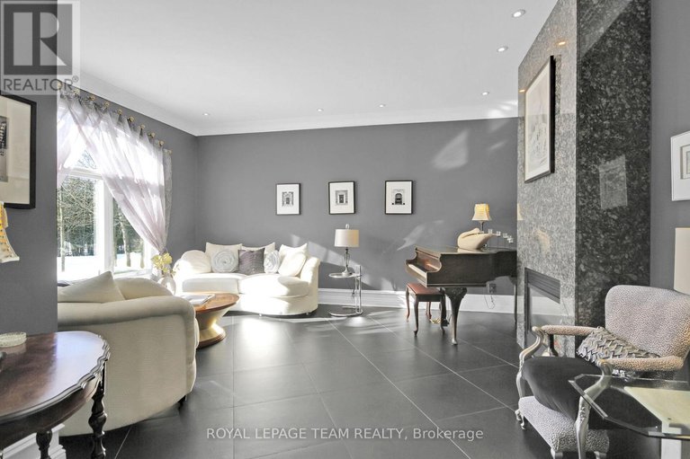 28765946/5849-queenscourt-crescent/manotick-east-to-manotick-station/ottawa/ontario/K4M1K3_8