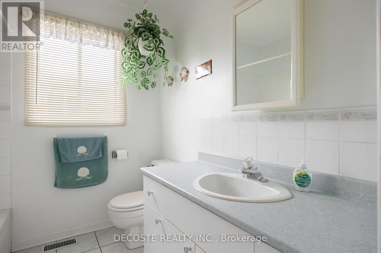 29406829/35-sandfield-avenue-n/alexandria/north-glengarry/ontario/K0C1A0_16