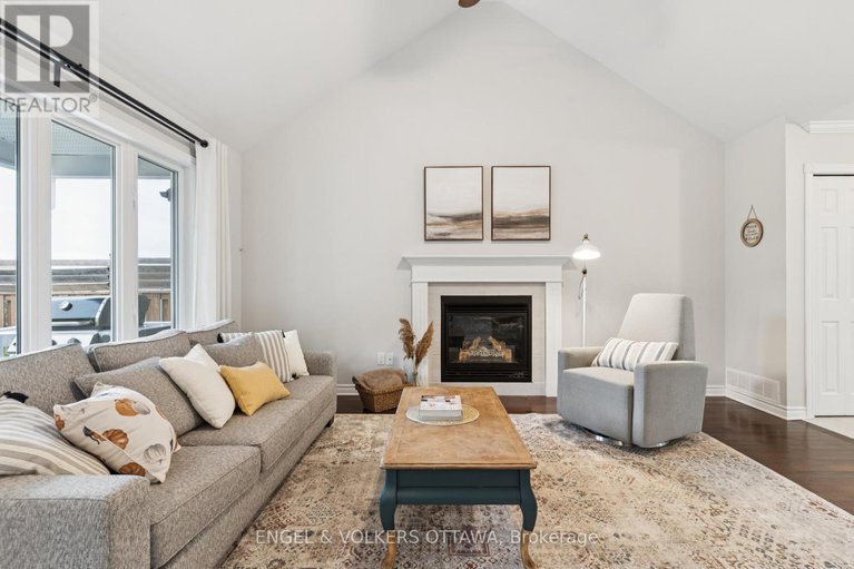 28966658/161-des-pins-street/village-of-russell/russell/ontario/K4R0B9_8