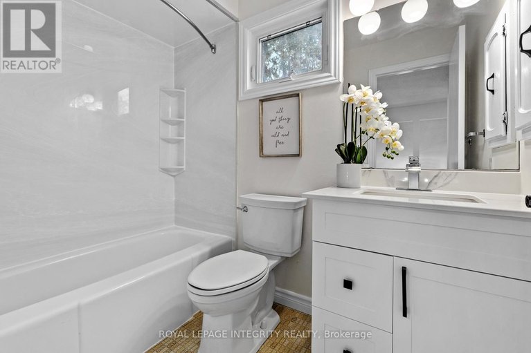 29527327/6368-viseneau-drive/chateauneuf/ottawa/ontario/K1C2J2_18