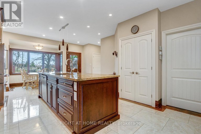 28184853/1271-field-street/bel-air-park/ottawa/ontario/K2C2P9_11