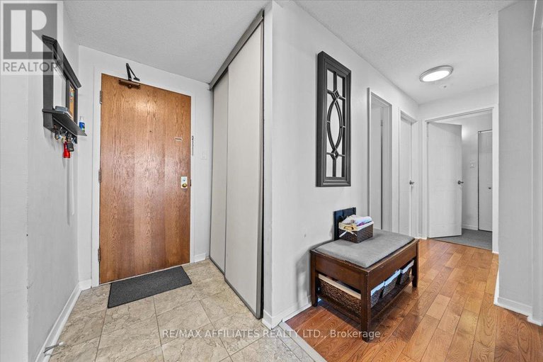 28525665/613-80-sandcastle-drive/leslie-park/ottawa/ontario/K2H9E7_6