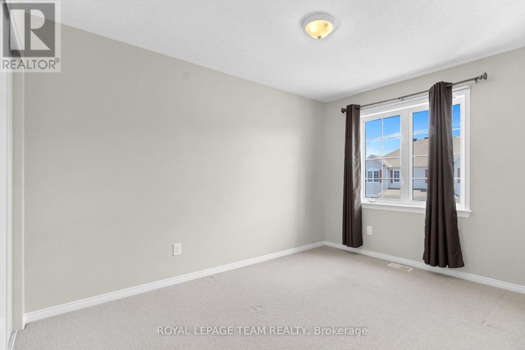28376167/910-caldermill-private-w/stonebridge/ottawa/ontario/K2J0Z7_22