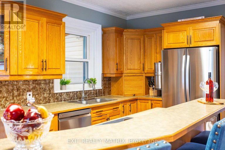 29642729/44-mill-street/village-of-russell/russell/ontario/K4R1E1_11