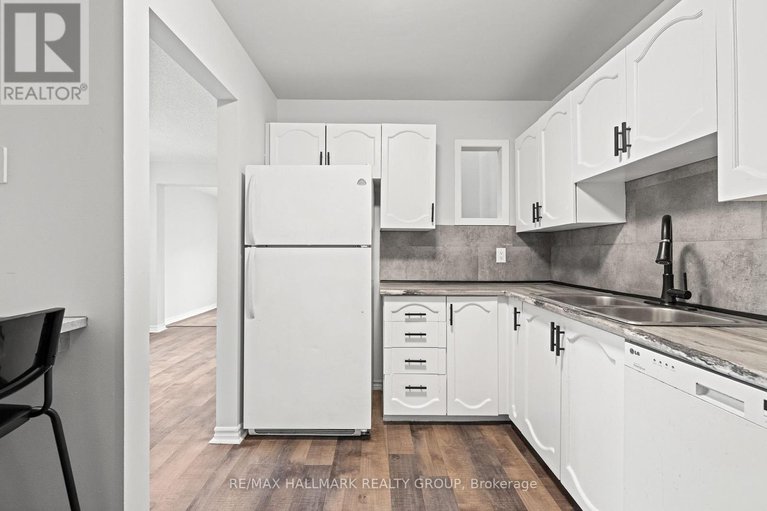 29300116/1083-millwood-court/convent-glen-north/ottawa/ontario/K1C3E9_6