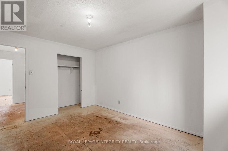 28640056/42-antler-avenue/on-the-green/ottawa/ontario/K2J2H2_24