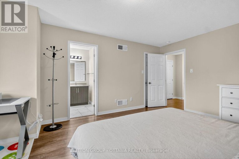 29019846/641-via-campanale-avenue/longfields/ottawa/ontario/K2J4A2_26