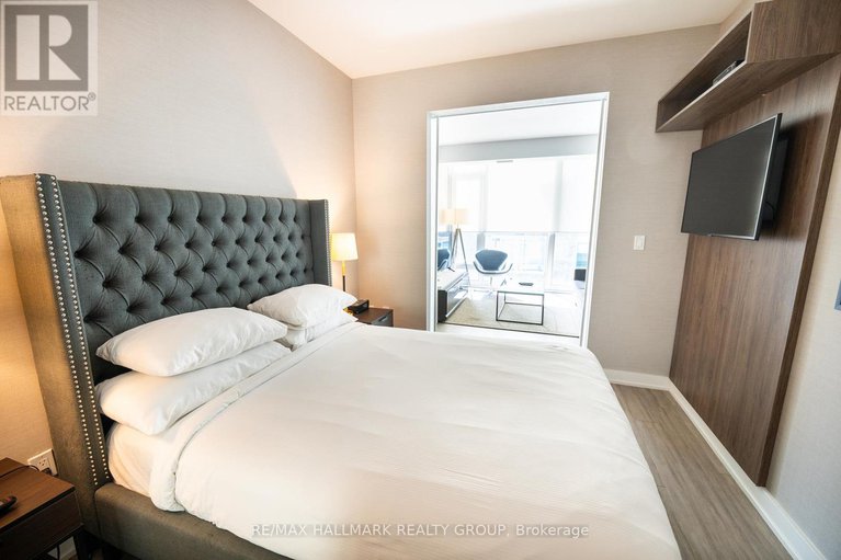 29318664/611-111-champagne-avenue/west-centre-town/ottawa/ontario/K1S5V3_14