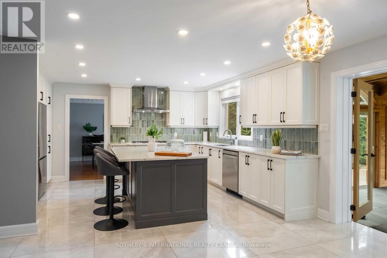 28996466/19-campfield-court/pineglencountry-place/ottawa/ontario/K2E7X8_10