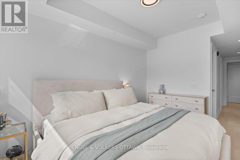 29633493/201-11-galt-street/old-ottawa-south/ottawa/ontario/K1S4R2_10