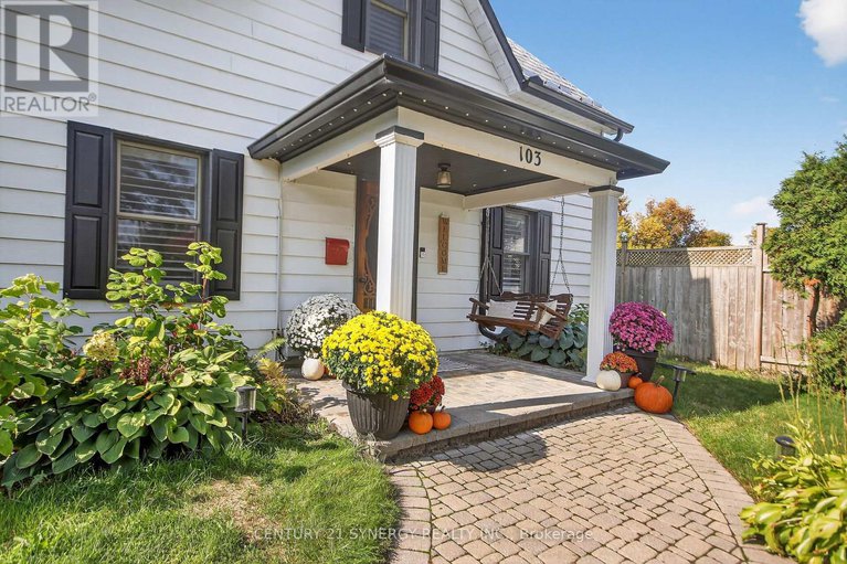 28930347/103-queen-charlotte-street/richmond/ottawa/ontario/K0A2Z0_3