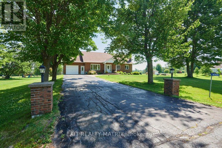 28544595/4705-mcneely-road/sarsfieldbearbrook/ottawa/ontario/K4B1J1_1