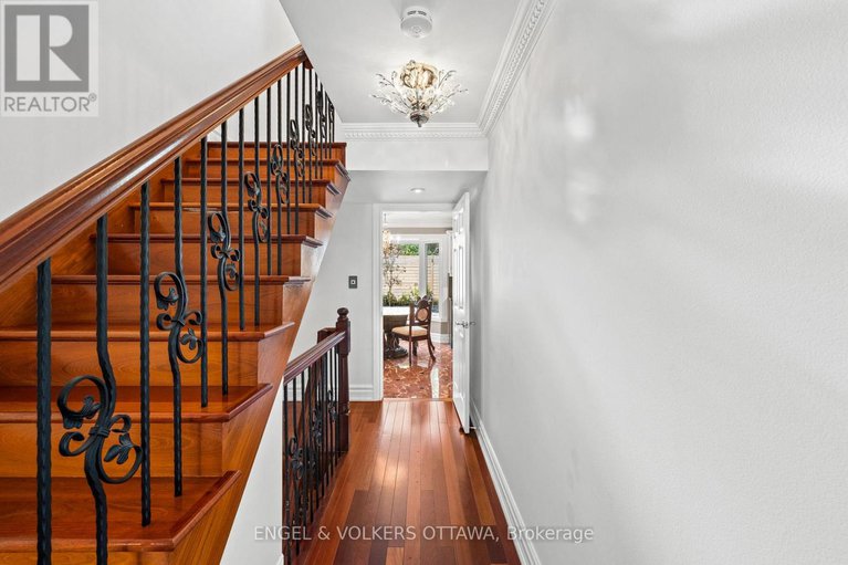 29083832/563-merkley-drive/fallingbrookpineridge/ottawa/ontario/K4A1V9_5