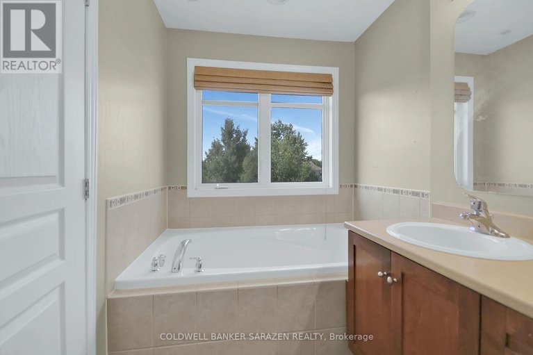 28851563/286-parkin-circle/blossom-parkkemp-parkfindlay-creek/ottawa/ontario/K1T4G8_27