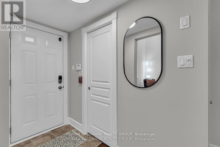 29413273/d-124-guigues-avenue/lower-townbyward-market/ottawa/ontario/K1N5H7_6