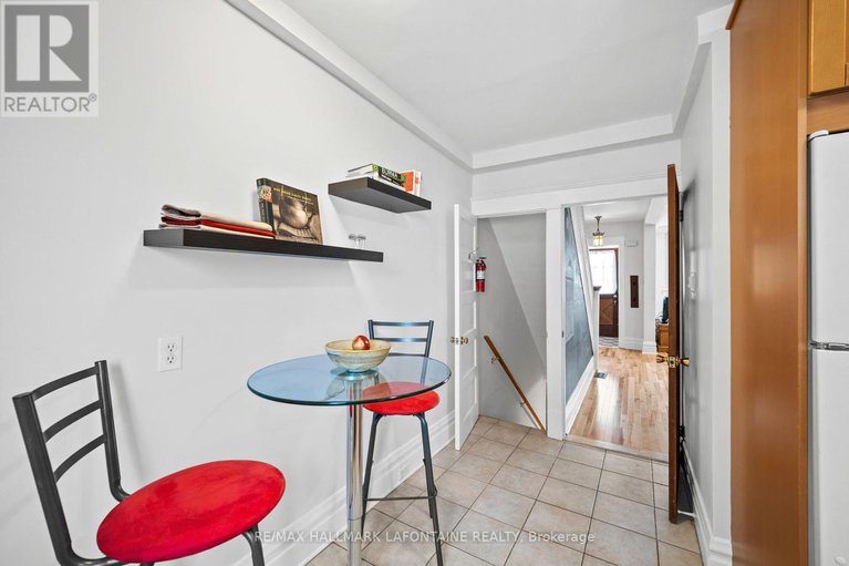 28286991/143-blackburn-avenue/sandy-hill/ottawa/ontario/K1N8A6_12