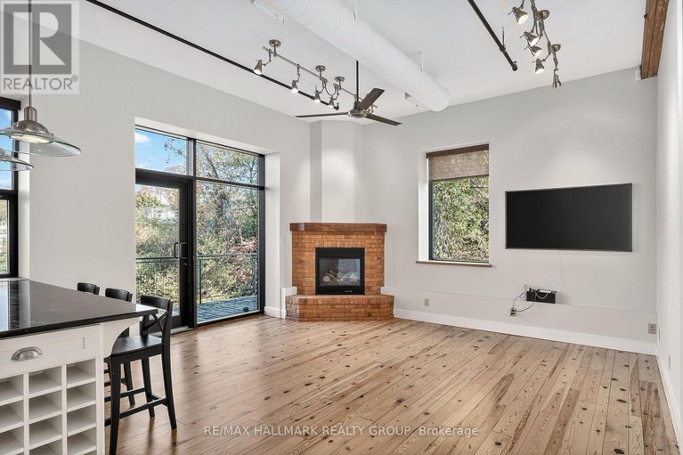 29155781/114-83-little-bridge-street/almonte/mississippi-mills/ontario/K0A1A0_20