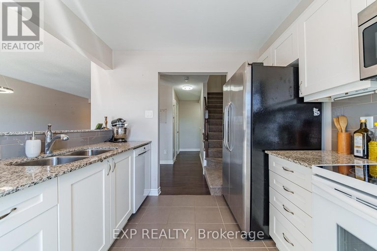 29596741/523-ensatina-crescent/half-moon-bay/ottawa/ontario/K2J6H4_17