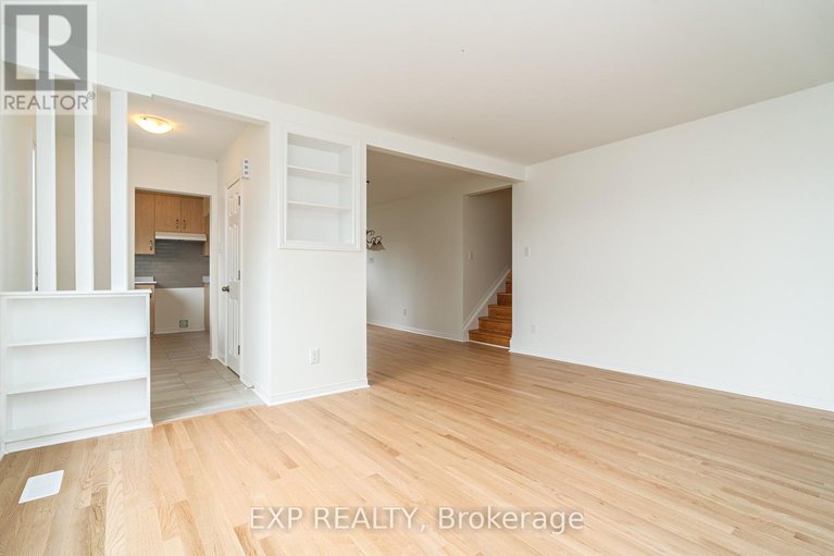 28518975/120-knoxdale-road/manordale/ottawa/ontario/K2G1A7_3
