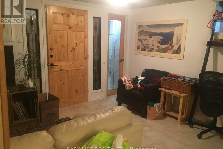 27540685/271-mcarthur-avenue/vanier/ottawa/ontario/K1L6P3_31