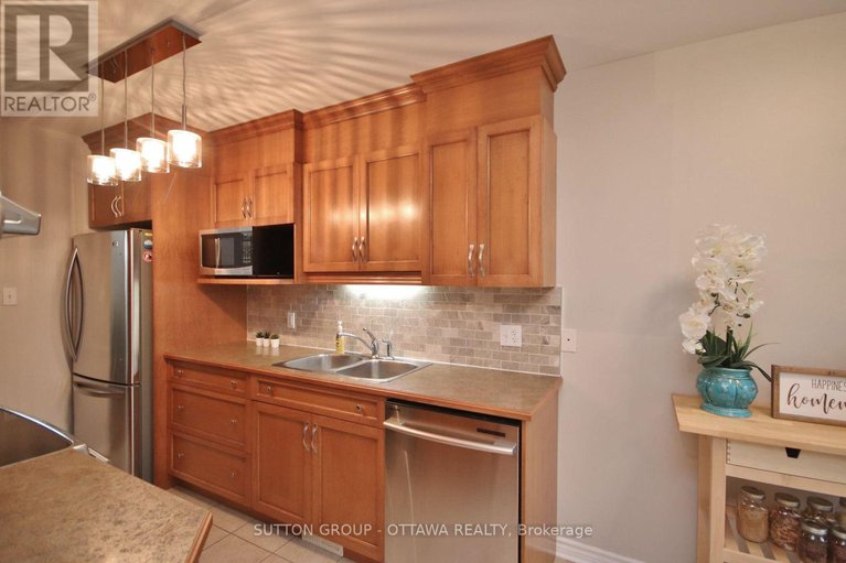 28983773/1267-shillington-avenue/carlington/ottawa/ontario/K1Z8A1_15