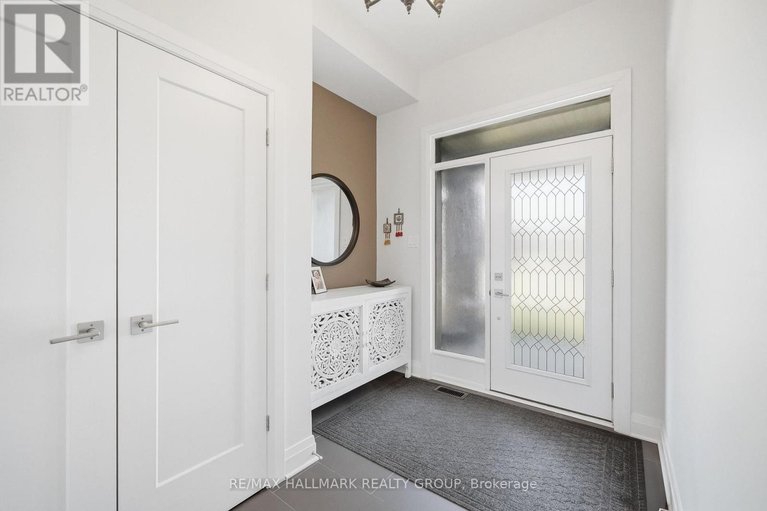 29652155/540-bobolink-ridge/stittsville-south/ottawa/ontario/K2S2N6_2