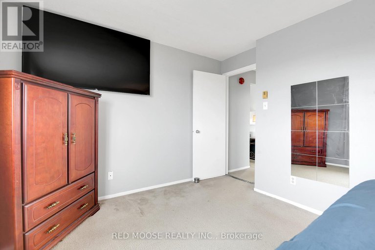 29220948/415-216-viewmount-drive/borden-farmstewart-farmcarleton-heightsparkwood-hills/ottawa/ontario/K2E7X4_23