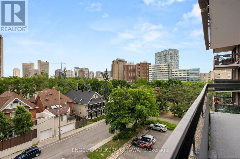 28588515/605-20-the-driveway-avenue/ottawa-centregolden-triangle/ottawa/ontario/K2P1C8_20