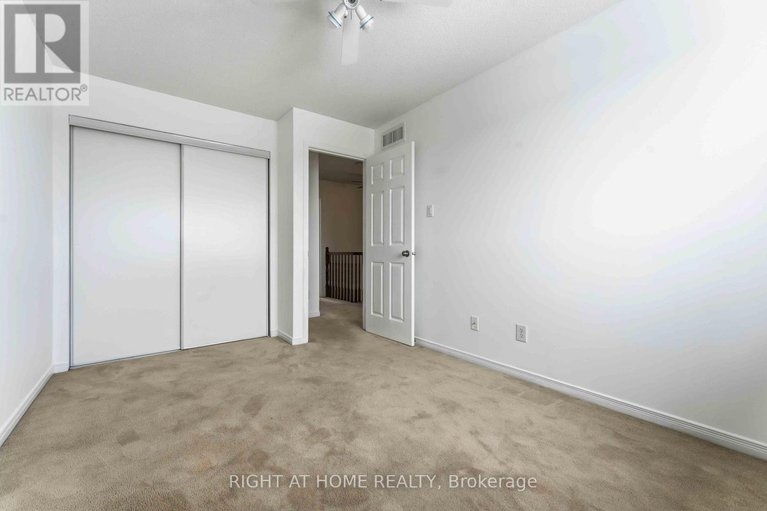 29405194/994-klondike-road/morgans-grantsouth-march/ottawa/ontario/K2K0C3_26