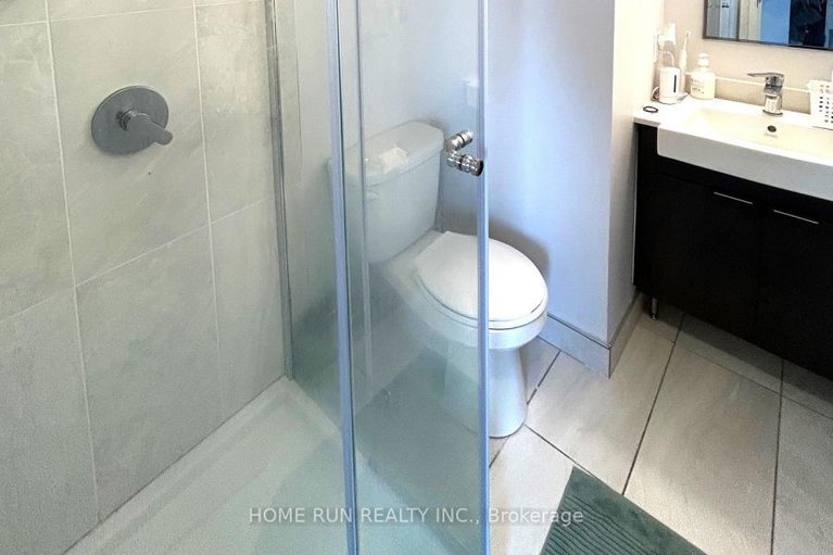 29414754/1817-105-champagne-avenue/west-centre-town/ottawa/ontario/K1S4P3_18