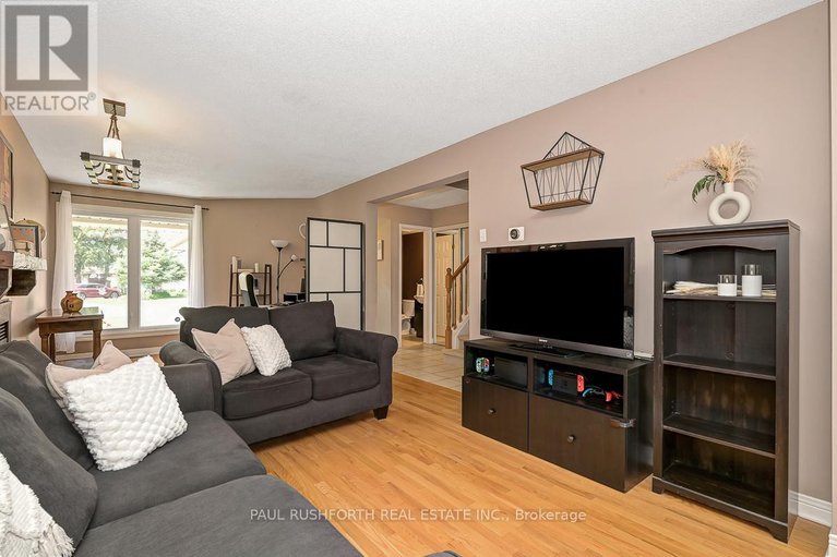 28771946/91-banchory-crescent-s/morgans-grantsouth-march/ottawa/ontario/K2K2V2_6