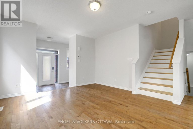 28399341/305-lamarche-avenue/orleans-village/ottawa/ontario/K1C1T1_5