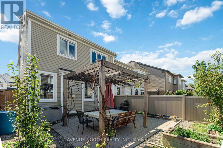 28779553/210-des-soldats-riendeau-street/half-moon-bay/ottawa/ontario/K2J5Z4_44