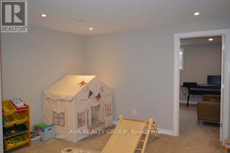 28866998/542-triangle-street/emerald-meadowstrailwest/ottawa/ontario/K2M0M5_5