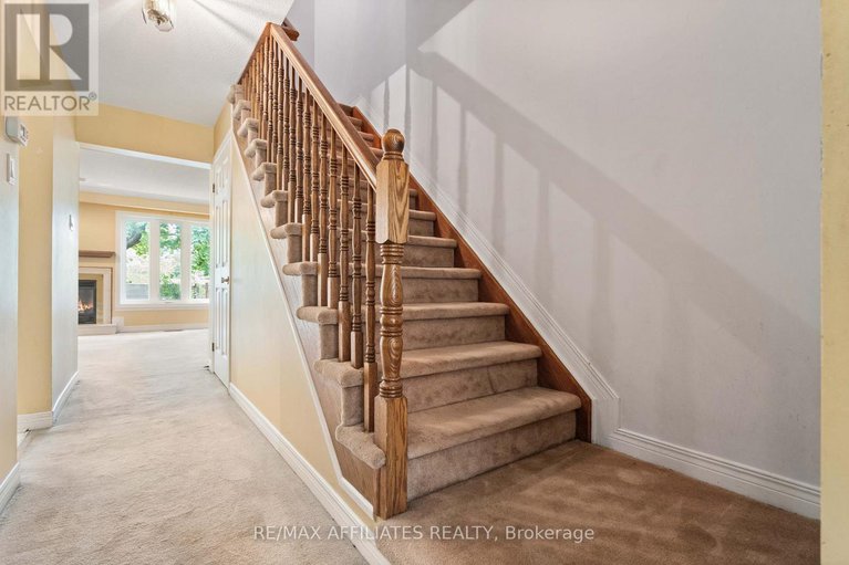 28813430/35-locheland-crescent/barrhaven-east/ottawa/ontario/K2G6H2_4