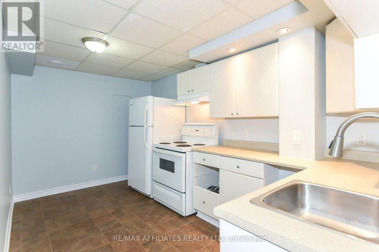28479227/1980-scully-way-s/fallingbrookgardenway-south/ottawa/ontario/K4A4H2_30