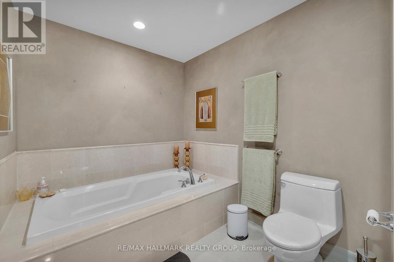 29156336/1406-3580-rivergate-way/quinterra/ottawa/ontario/K1V1V5_28