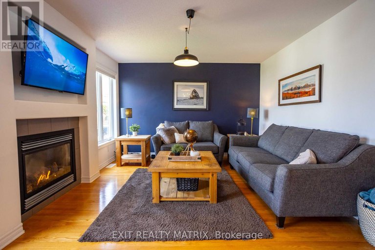 28492201/228-olde-towne-avenue/village-of-russell/russell/ontario/K4R0B3_8