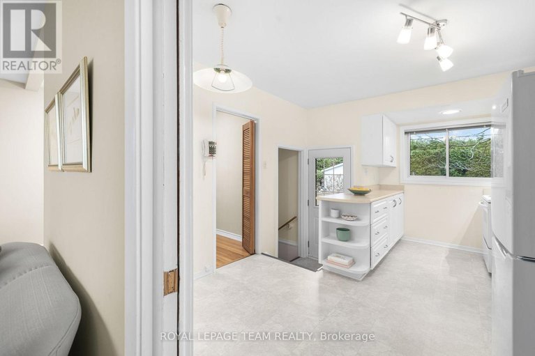 29618912/30-elmsley-crescent/arbeatha-park/ottawa/ontario/K2H6V3_21