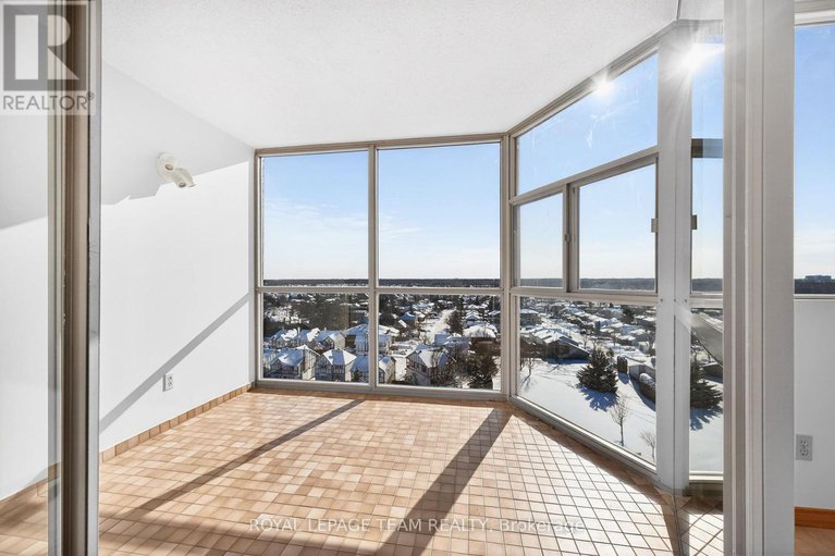 29312741/1506-2760-carousel-crescent/emerald-woodssawmill-creek/ottawa/ontario/K1T2N4_6